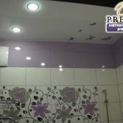 Сатиновый потолок с фотопечатью в ванной